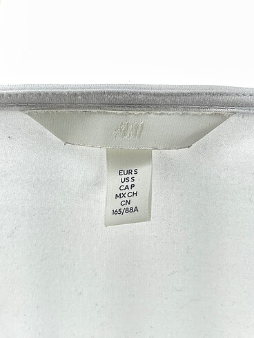 s Beden beyaz Renk H&M Bluz %70 İndirimli.