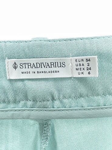 34 Beden çeşitli Renk Stradivarius Mini Şort %70 İndirimli.