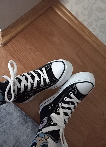 Siyah converse