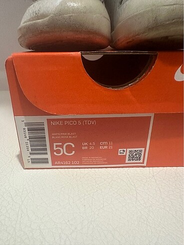 21 Beden Nike kız çocuk ayakkabısı