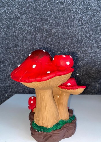 Kırmızı Renkli Mantar Figürleri - Görsel 2