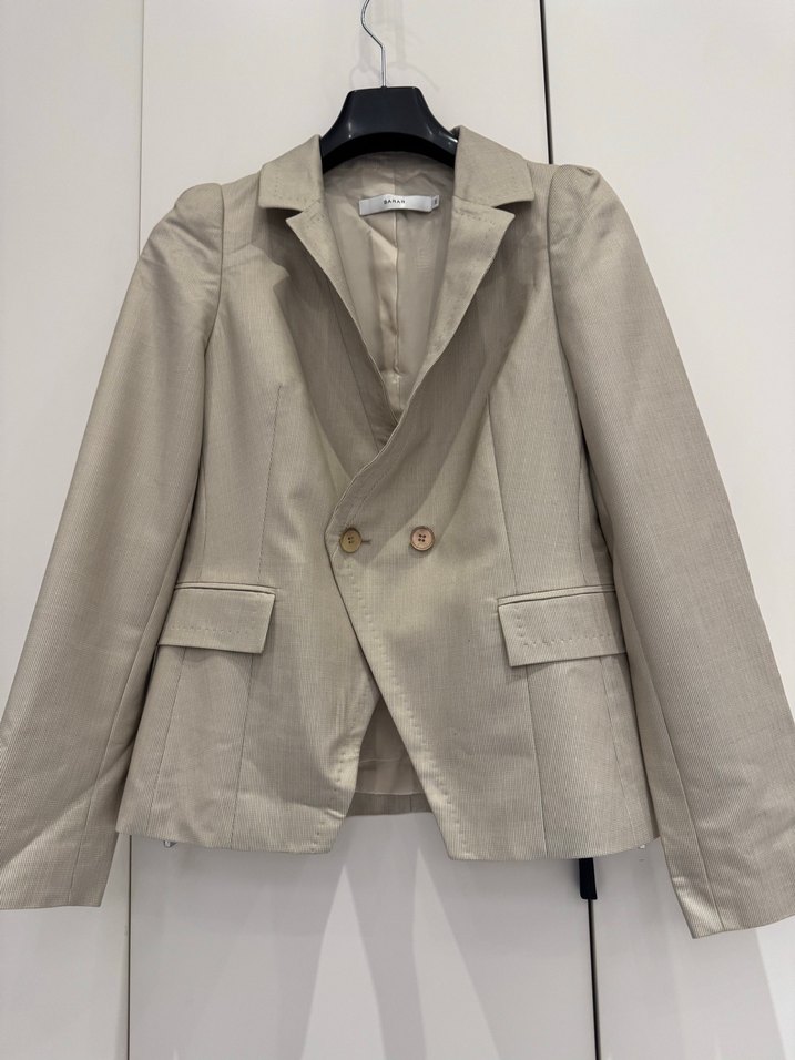 Bej Düğmeli Kısa Kadın Blazer Ceket - Görsel 2