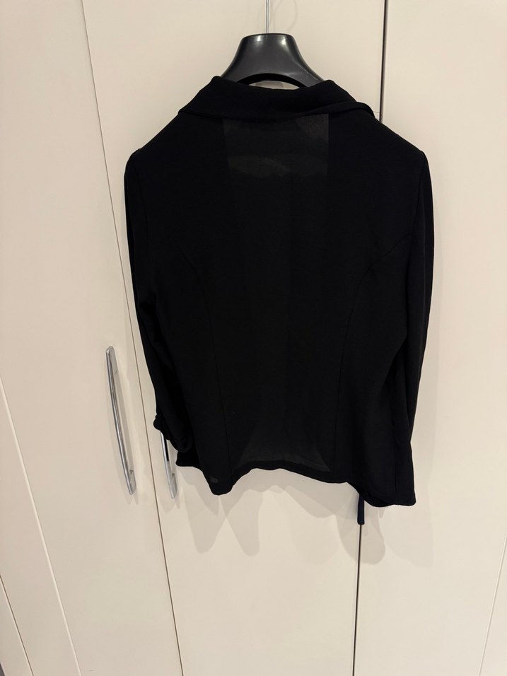 Siyah Drapeli Mini Kadın Ceket - Görsel 4