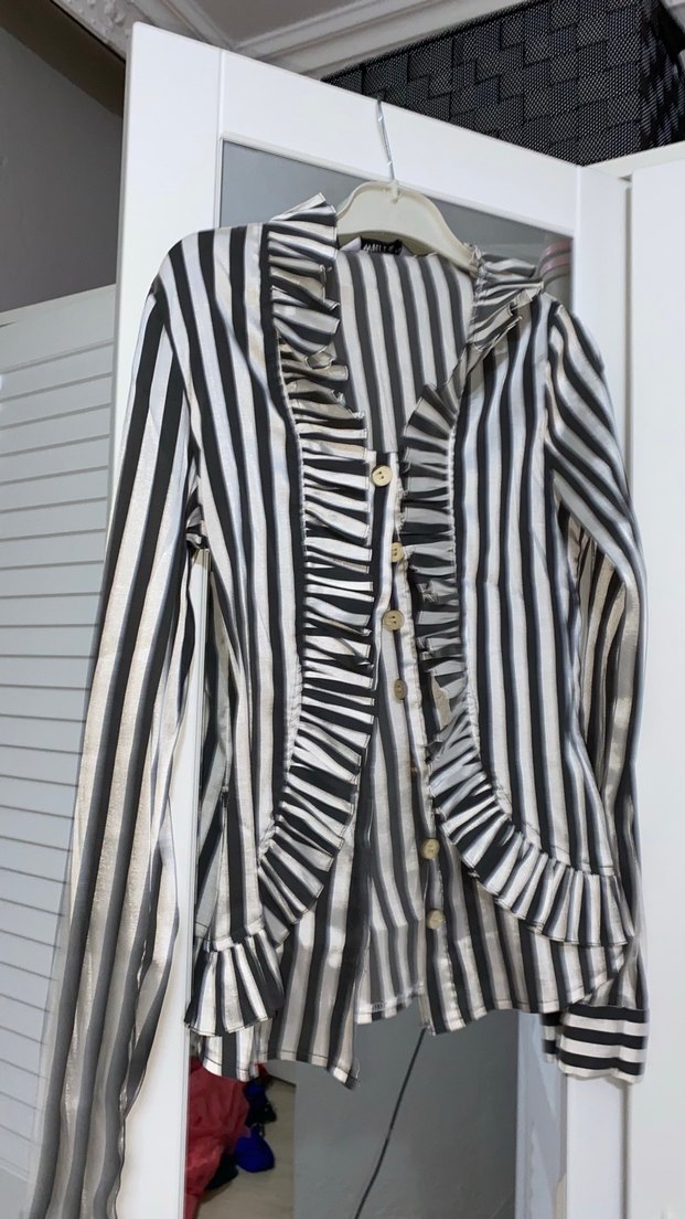 Zebra Desenli Fırfırlı Uzun Kollu Kadın Gömlek - Görsel 3