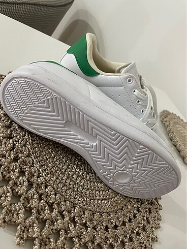 Beyaz spor ayakkabı - Görsel 5