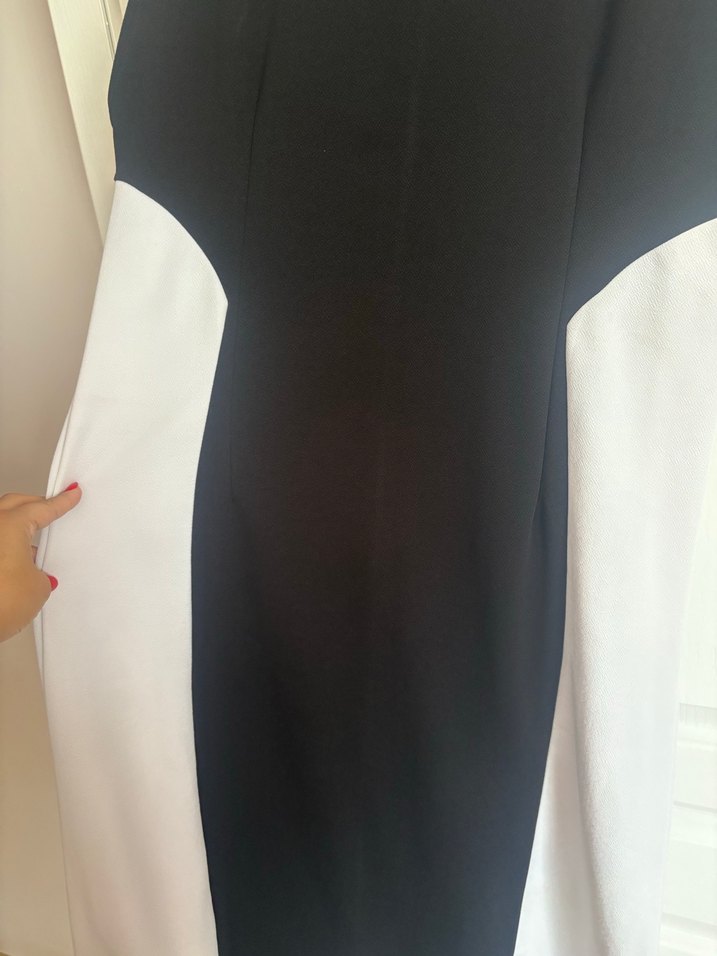 Siyah-Beyaz Drapeli Kolsuz Uzun Kalem Elbise - Görsel 3