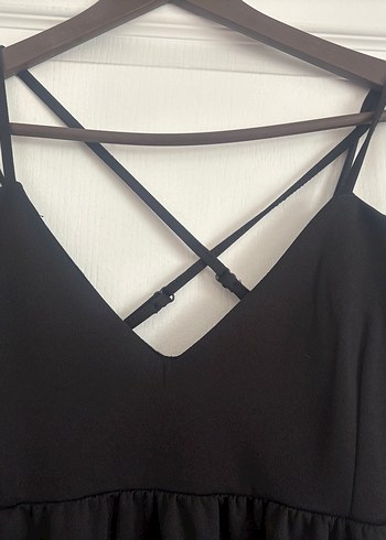 Siyah Uzun Askılı V Yaka Fırfırlı Elbise - Görsel 3