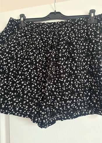 3 adet şort ikisi 48 biri 46 beden - Görsel 6