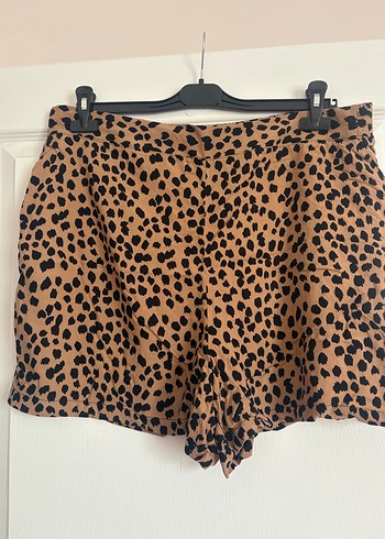 3 adet şort ikisi 48 biri 46 beden - Görsel 5