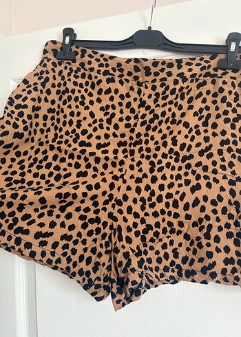 3 adet şort ikisi 48 biri 46 beden - Görsel 4