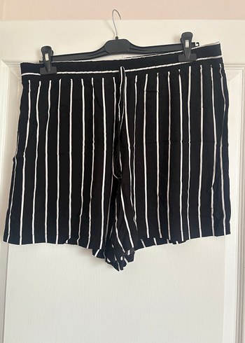 3 adet şort ikisi 48 biri 46 beden - Görsel 13