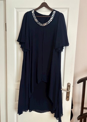 Kadın için Uzun Renkli Taşlı İşlemeli elbise - Görsel 2