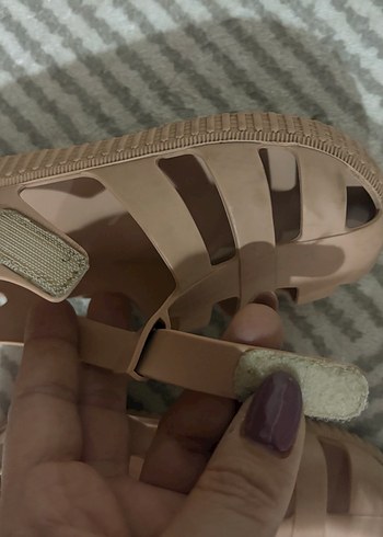 Kız Çocuk Bej Tokalı Kauçuk Sandalet - Görsel 6