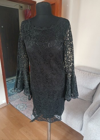 Uzun Kollu Siyah Dantel Midi Elbise - Görsel 5