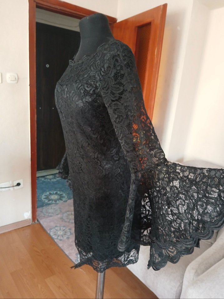 Uzun Kollu Siyah Dantel Midi Elbise - Görsel 3