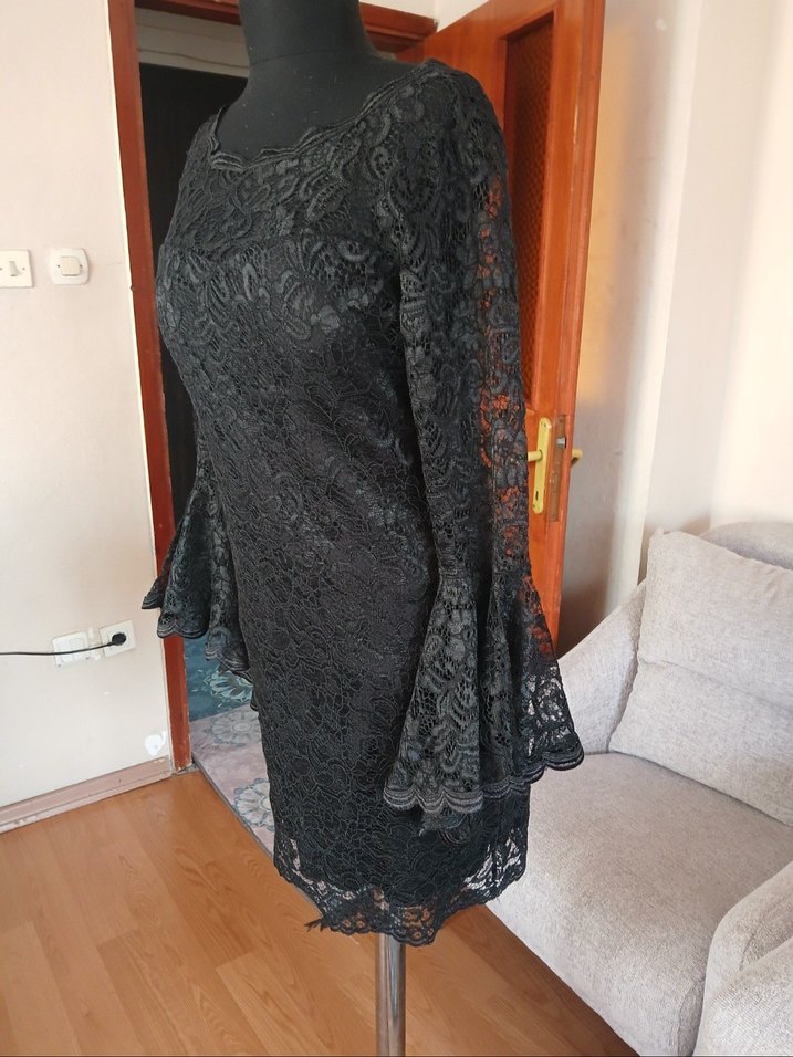 Uzun Kollu Siyah Dantel Midi Elbise - Görsel 4