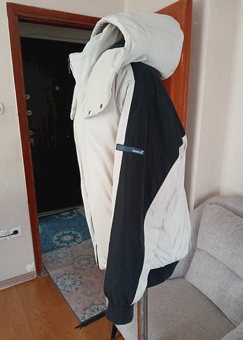 Siyah Detaylı Krem Şişme Mont (S Beden) - Görsel 18