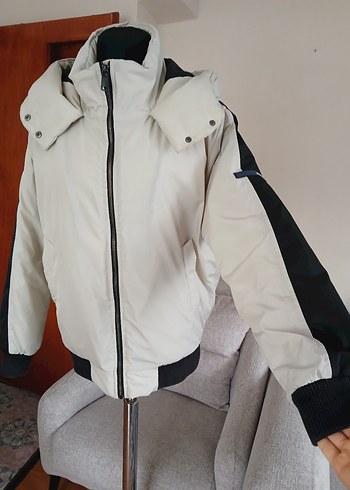 Siyah Detaylı Krem Şişme Mont (S Beden) - Görsel 19