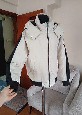 Siyah Detaylı Krem Şişme Mont (S Beden) - Görsel 7