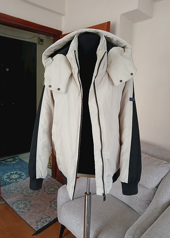 Siyah Detaylı Krem Şişme Mont (S Beden) - Görsel 8