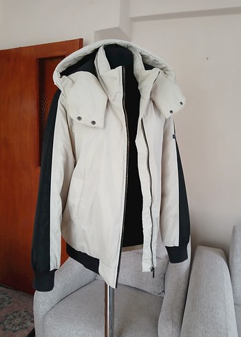 Siyah Detaylı Krem Şişme Mont (S Beden) - Görsel 6
