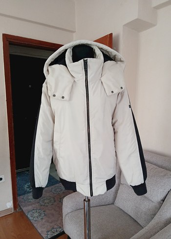 Siyah Detaylı Krem Şişme Mont (S Beden) - Görsel 14