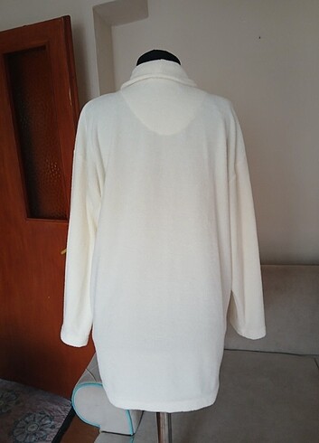 Kırık Beyaz Polarlı Hırka  S Beden - Görsel 2