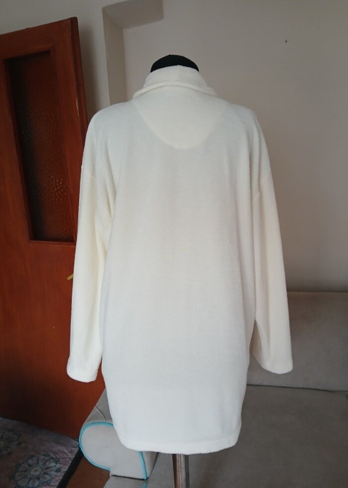 Kırık Beyaz Polarlı Hırka  S Beden - Görsel 2