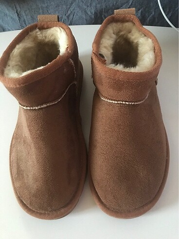 Ugg mini