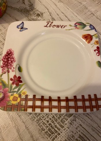 Çiçek Desenli Pastel Renkli Fincan ve Tabağı - Görsel 12