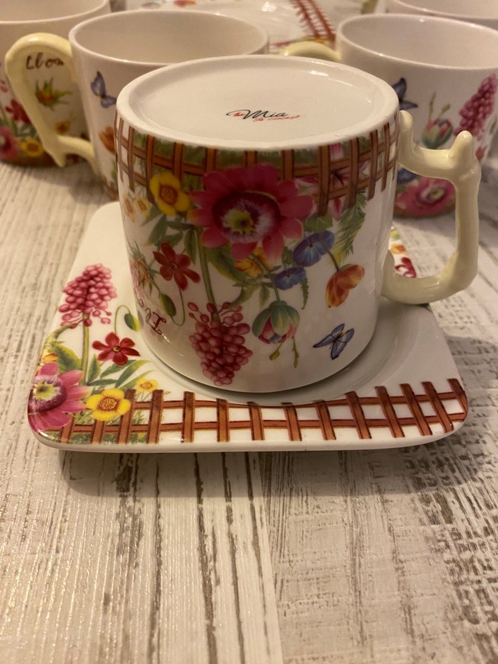 Çiçek Desenli Pastel Renkli Fincan ve Tabağı - Görsel 4