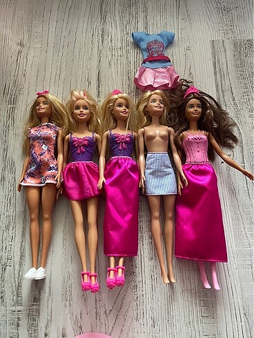 Barbie bebekler