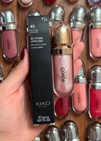 Kiko Parlak Çok Renkli Ruj Seti - Görsel 3