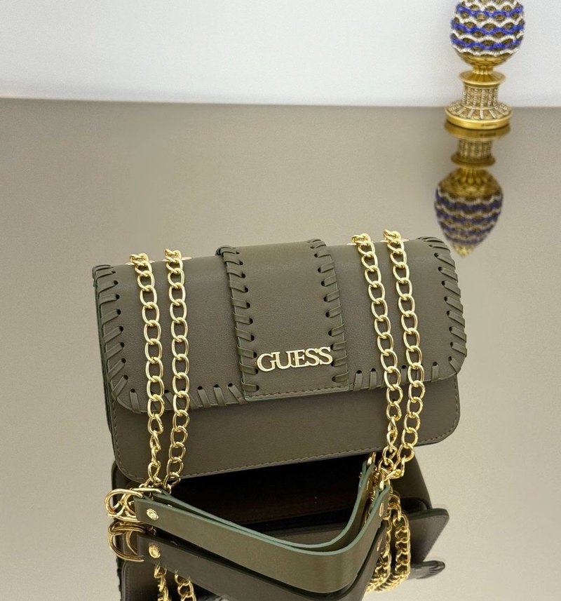 Zincir Detaylı Guess Kadın Deri Çanta - Görsel 2