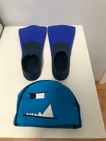 Decathlon Çocuk palet ve yüzücü bonesi (2 ürün bir arada)