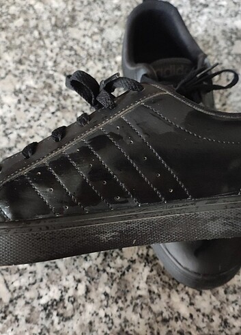42 Beden siyah Renk Adidas Ayakkabı 