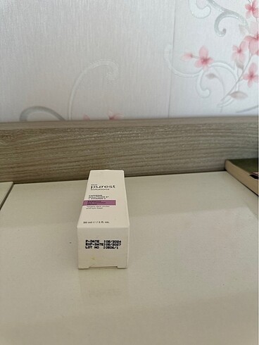  Beden Renk The purest solutions göz çevresi kremi