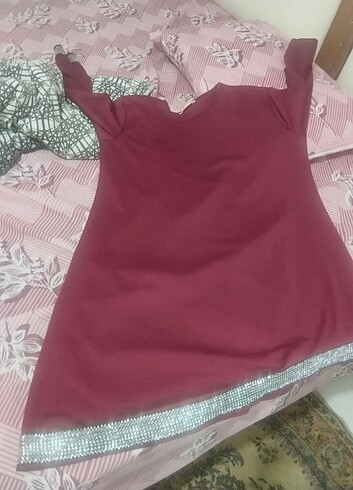 Kırmızı tunik