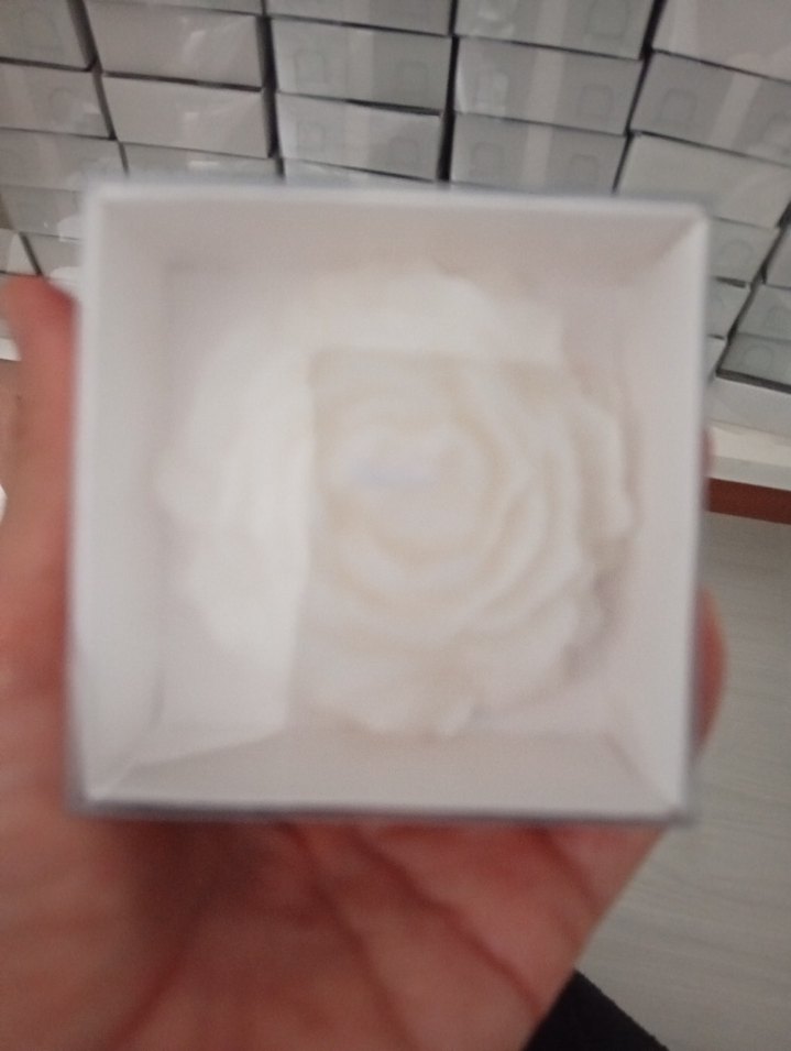 Beyaz Gül Şeklinde Mum - Görsel 2