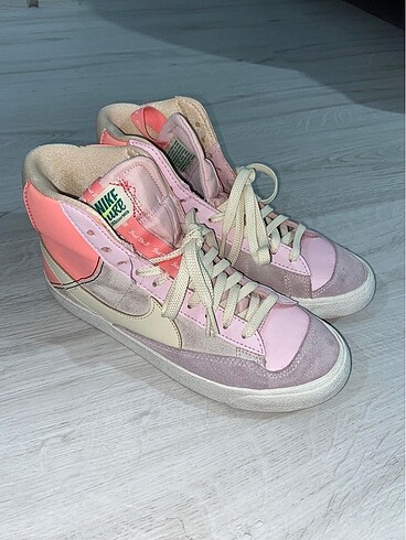 Nike Blazer Mid