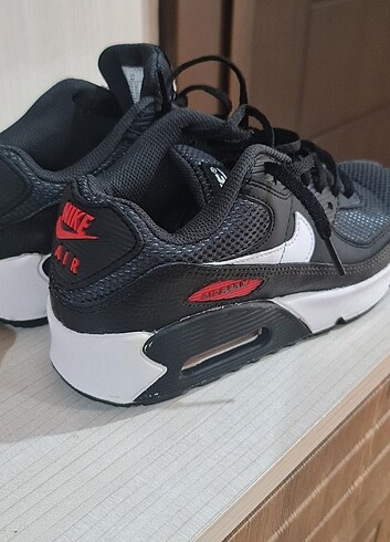 36 Beden siyah Renk Nike spor ayakkabısı 