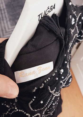 Siyah Nakışlı Uzun Kollu Piliseli Abiye Elbise - Görsel 5