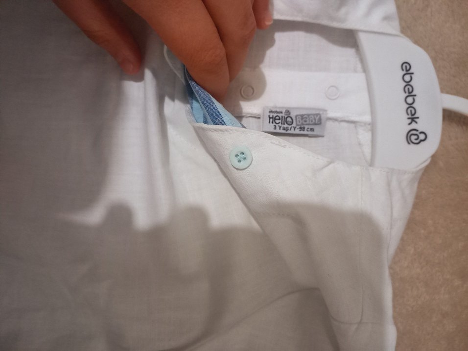 Erkek Çocuk Beyaz Kısa Kollu V Yaka Gömlek - Görsel 2