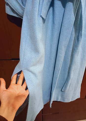 Quzu Mavi Kemerli Kadın Kaban - Görsel 4