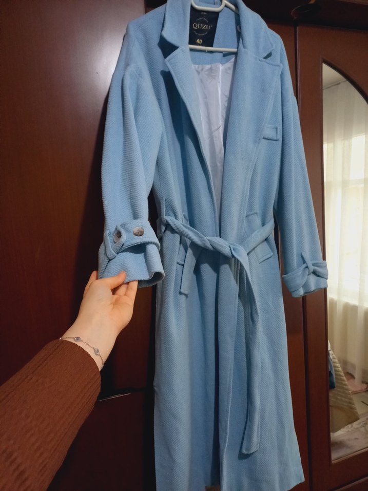 Quzu Mavi Kemerli Kadın Kaban - Görsel 2