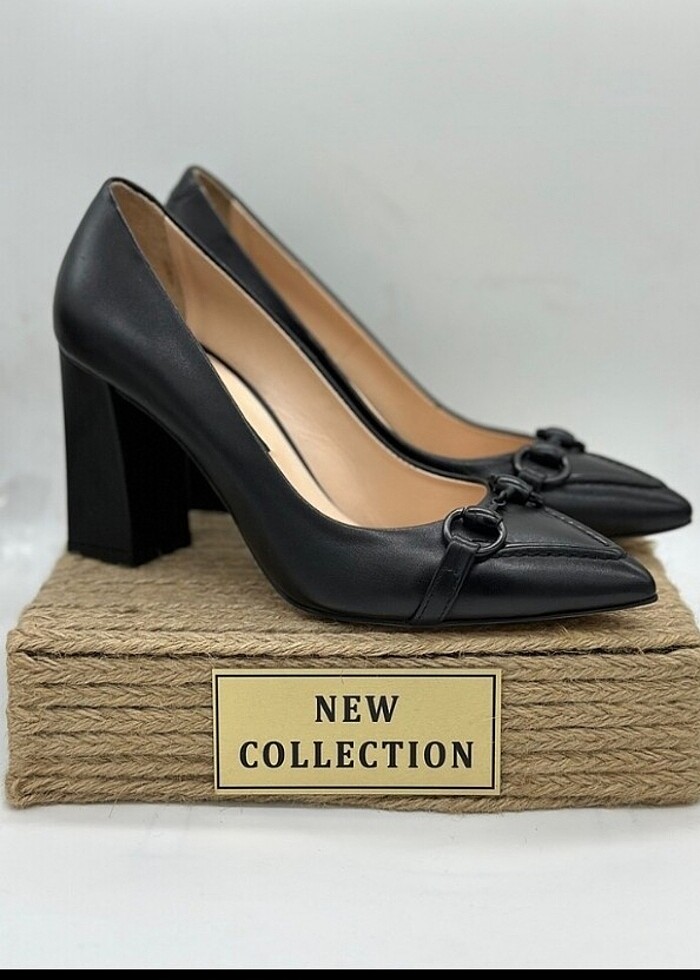 Kalın topuk  siyah deri  - Görsel 2