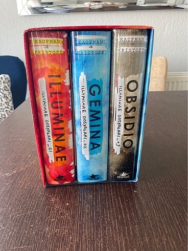 Illuminae Serisi