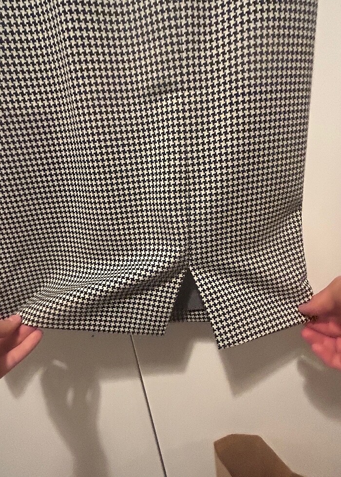 dizüstü yırtmaçlı etek (38 beden) - Görsel 3