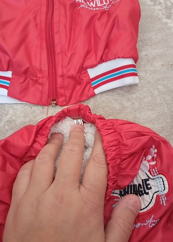 Kız Bebek Kapüşonlu Kırmızı Kaydırmaz Tulum - Görsel 2