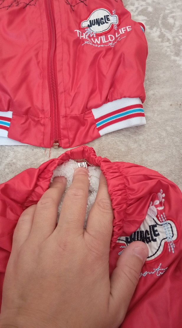 Kız Bebek Kapüşonlu Kırmızı Kaydırmaz Tulum - Görsel 2